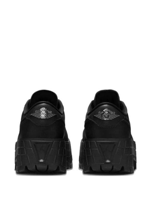 Jordan  Air Jordan 1 Brooklyn "Black/White/Metallic Black" sneakers