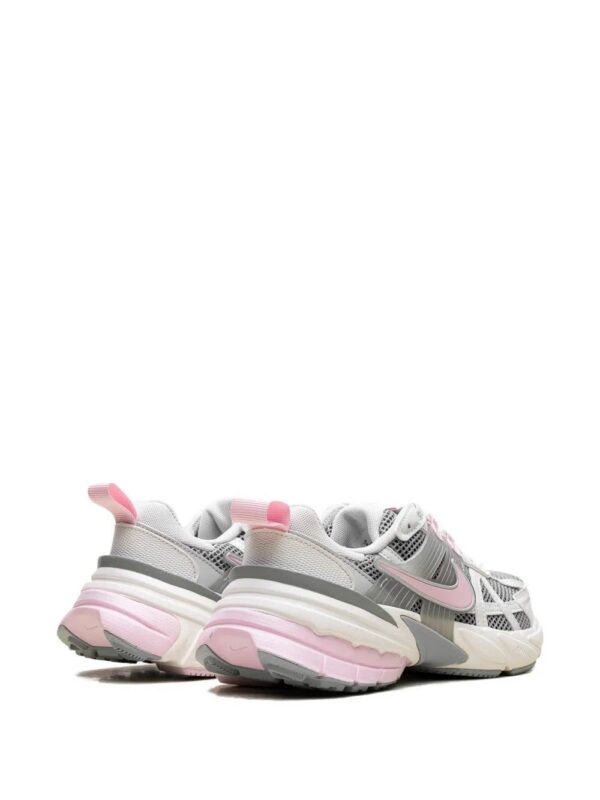 31438936_61114126_1000.jpg Nike V2K Run "Pink Foam" sneakers