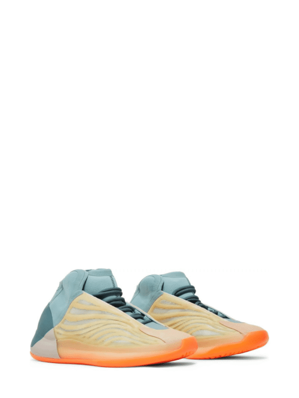 Yeezy Quantum 'Hi-Res Coral'