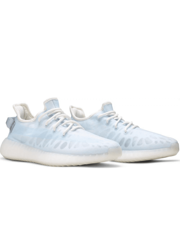 4_2ff2dadb-e63f-41ff-bc99-bf908b757277.png Yeezy Boost 350 V2 'Mono Ice'