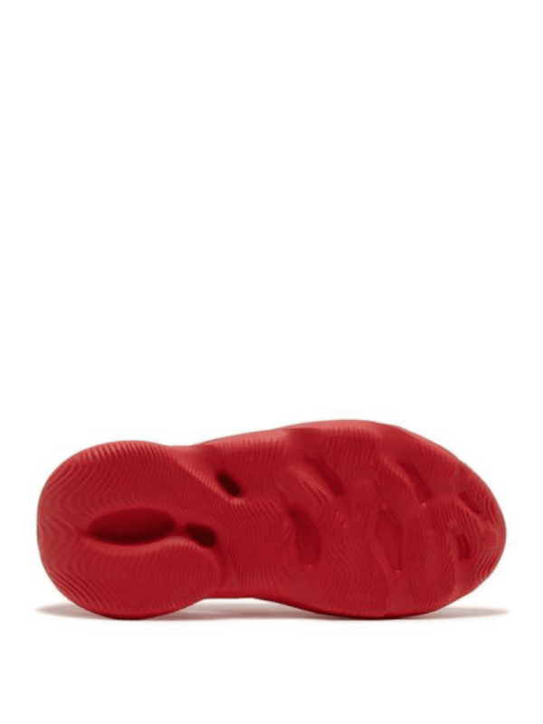 4_5c415d44-5f7d-4cf2-aa27-d93f9fa3cf0f.png Yeezy Foam Runner 'Vermilion'