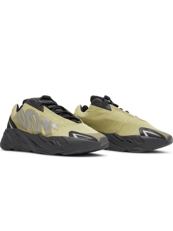 Yeezy Boost 700 MNVN 'Resin'