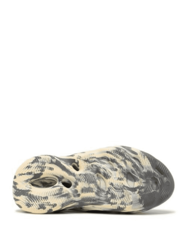 4_bd4a280f-a3b6-4eea-9fa6-3e9ab6dafa8c.png Yeezy Foam Runner 'MXT Moon Grey'
