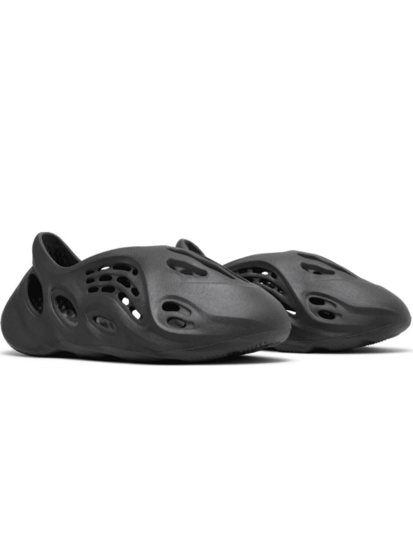 4_be46cfda-b873-41d5-ab9f-8f04eb4d64e4.png Yeezy Foam Runner 'Onyx'