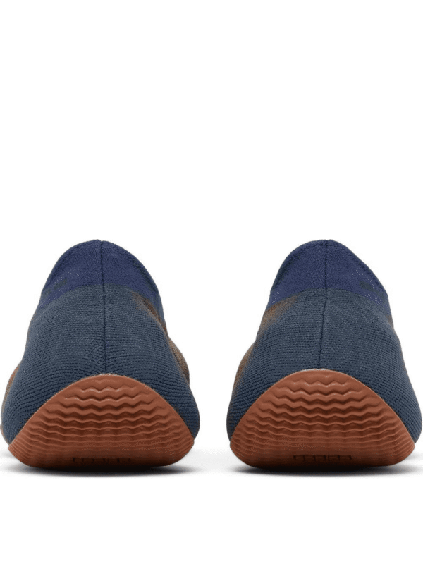 4_c54da46b-2fce-4d2a-b353-e21ce5b71aa8.png Yeezy Knit Runner 'Fade Indigo'