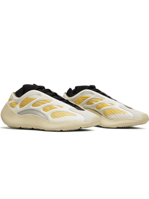 4_e3e3c9bf-7304-41d0-91fe-0896a57e4d95.png Yeezy 700 V3 'Safflower'