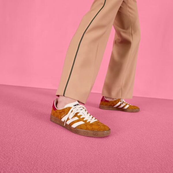 707850_UWV20_7162_003_100_0000_Light-adidas-x-Gucci-mens-Gazelle-sneaker-1.jpg adidas x Gucci men's Gazelle sneaker