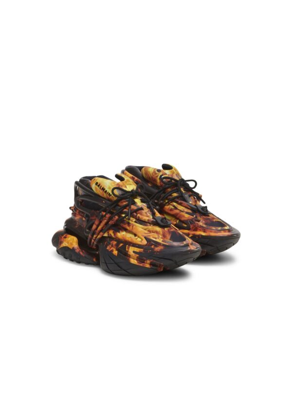AM0VJ309KOCKEFBA-1.jpg Balmain Unicorn trainers in Fire print neoprene and leather