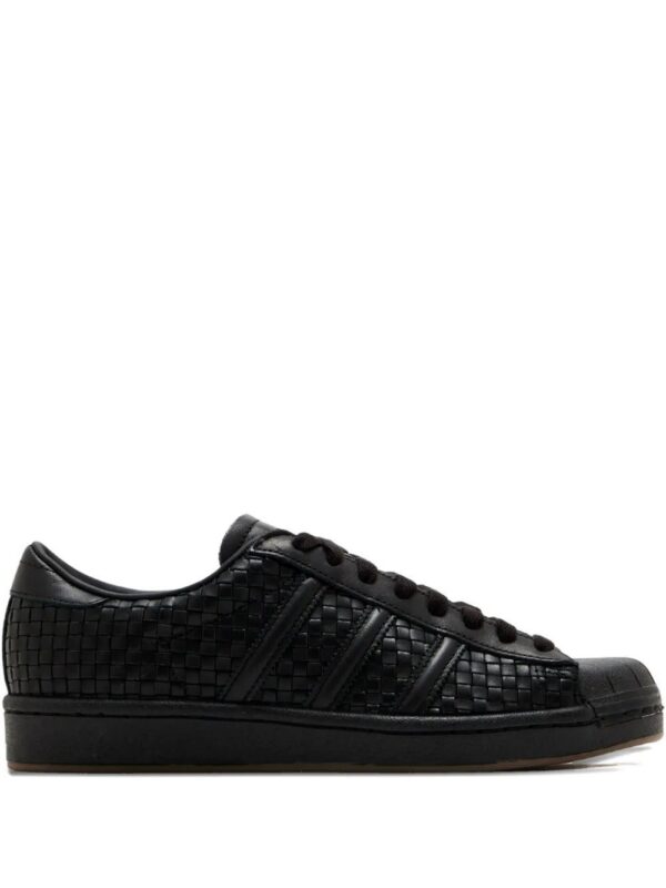 imgi_1_30970666_61771121_1000.jpg adidas Superstar sneakers