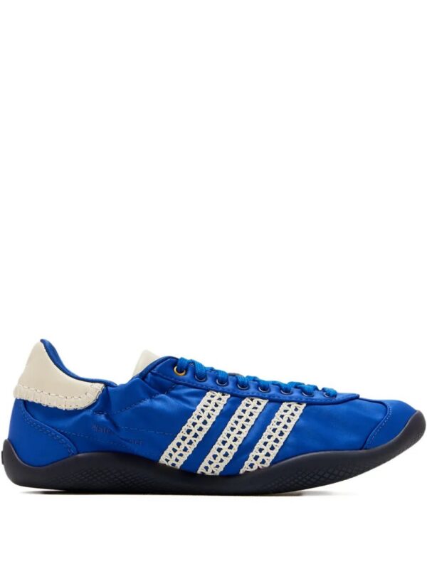 imgi_1_30971230_62103349_1000.jpg adidas lace-stripes sneakers