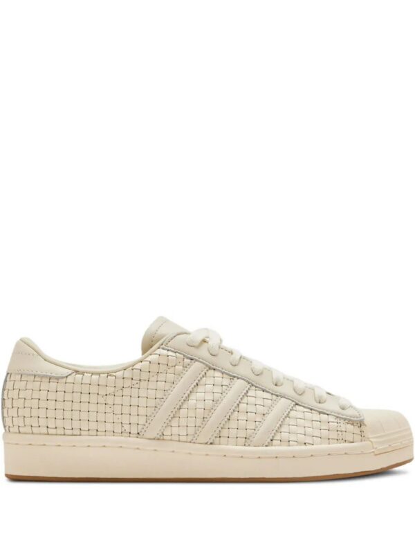 imgi_1_30971285_61949680_1000.jpg adidas Superstar sneakers