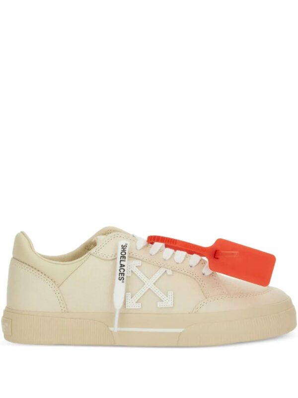 imgi_1_32094671_62779100_1000.jpg Off-White Arrows Leather sneakers