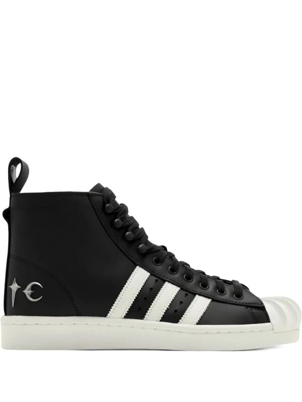 imgi_1_32359529_62426200_1000.jpg adidas x Thug Club Superstar sneakers