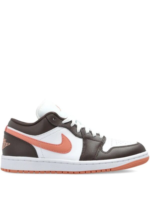 imgi_1_32384353_62796574_1000.jpg Nike Air Jordan 1 low-top sneakers