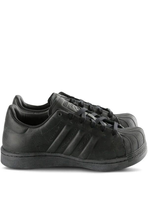imgi_1_32682292_63118716_1000.jpg adidas x Avavav Superstar sneakers
