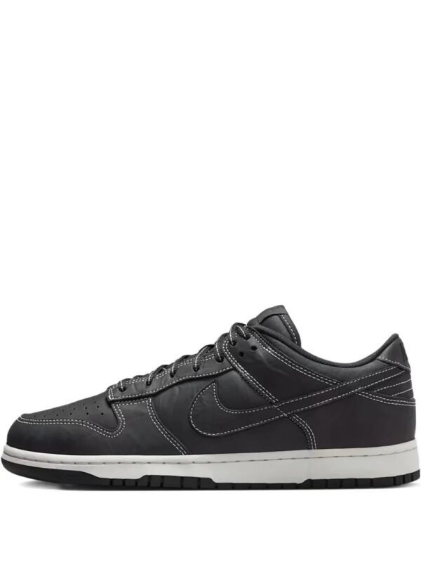 imgi_1_32778919_63089999_1000.jpg Nike Dunk Low sstitching-detail sneakers