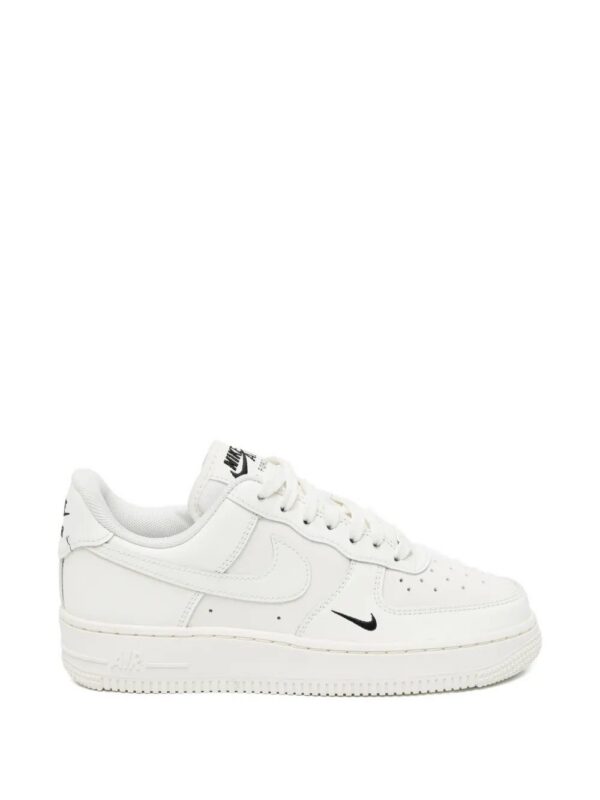 imgi_1_33150302_64203191_1000.jpg Nike Air Force 1 '07 Essential sneakers