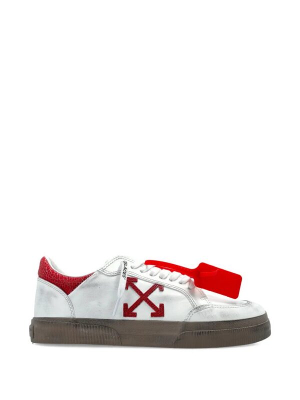 imgi_1_33212212_64051580_1000.jpg Off-White arrow textured leather sneakers
