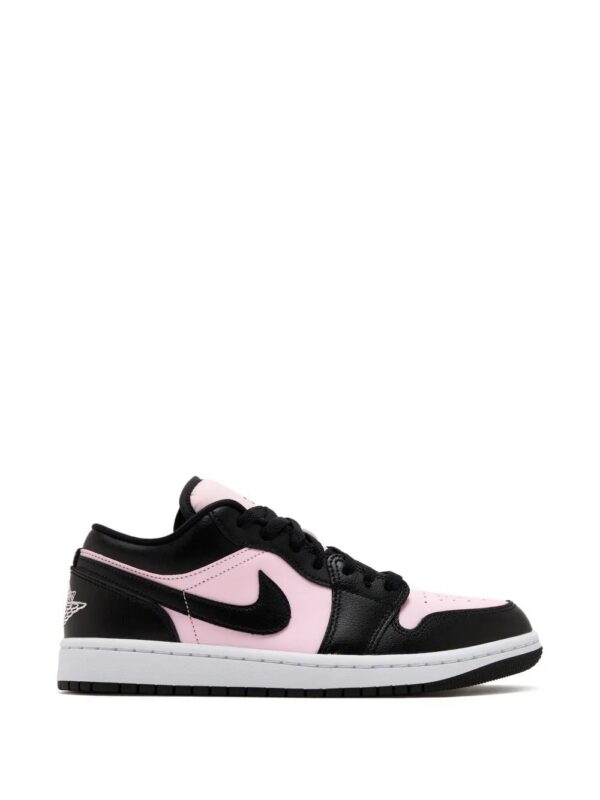 imgi_1_33319391_64243521_1000.jpg Nike Air Jordan 1 low logo sneakers