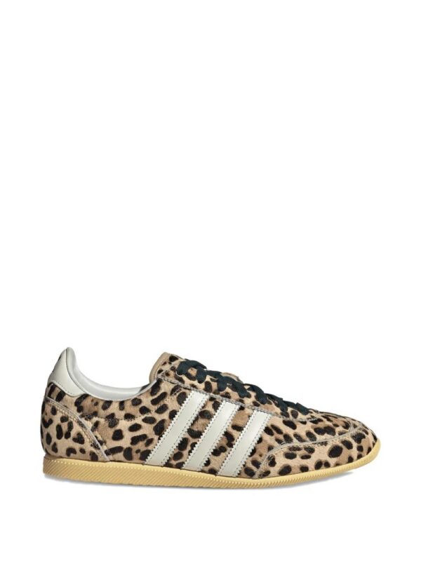 imgi_1_33462732_64217763_1000.jpg adidas leopard stripes trainers
