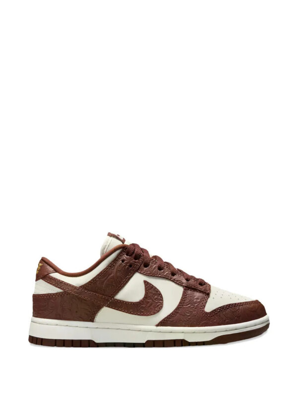 Nike  Dunk Low embossed sneakers