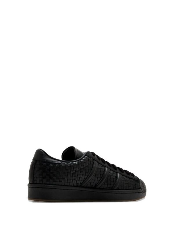 imgi_2_30970666_61771056_1000.jpg adidas Superstar sneakers