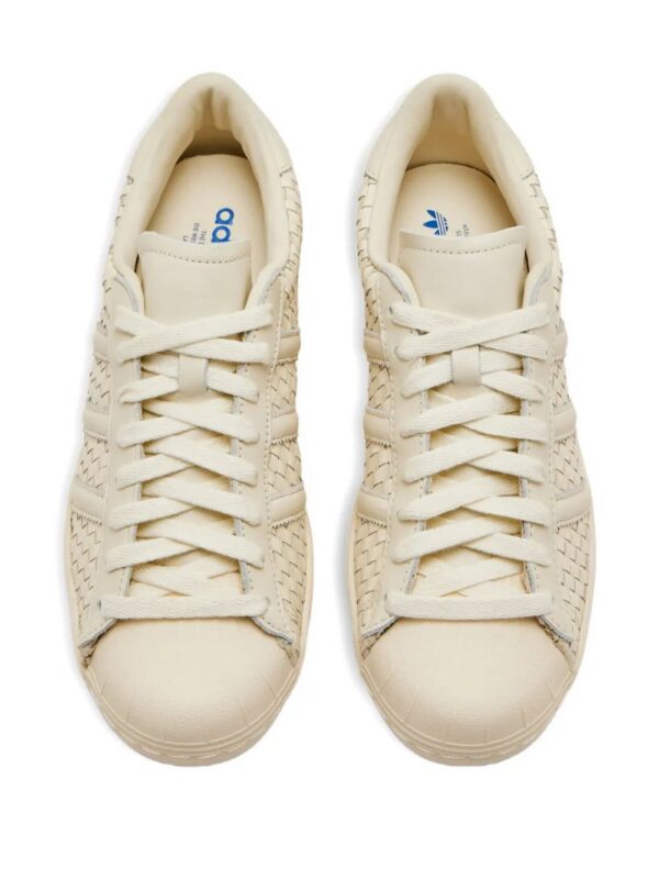 imgi_2_30971285_61763649_1000.jpg adidas Superstar sneakers