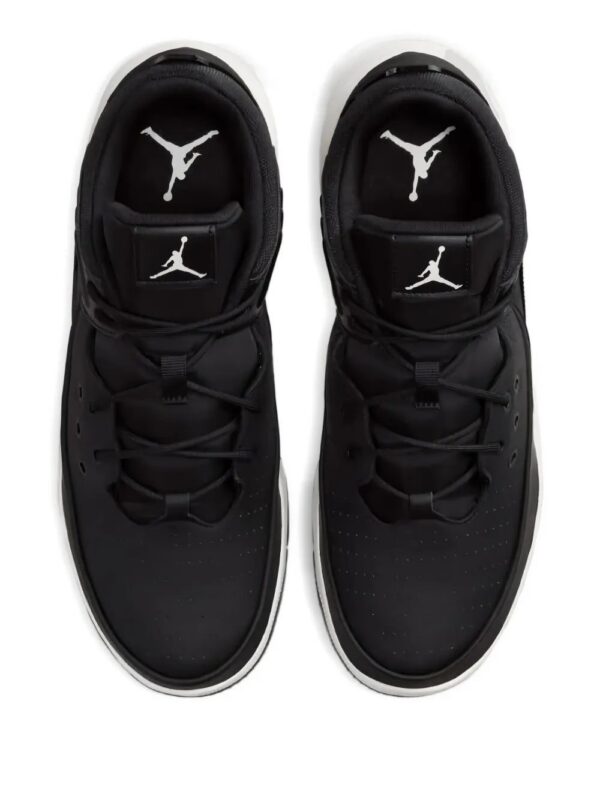 Jordan  Max Aura 5 sneakers