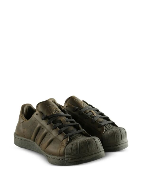 imgi_2_32682309_63118612_1000.jpg adidas x Avavav Superstar sneakers