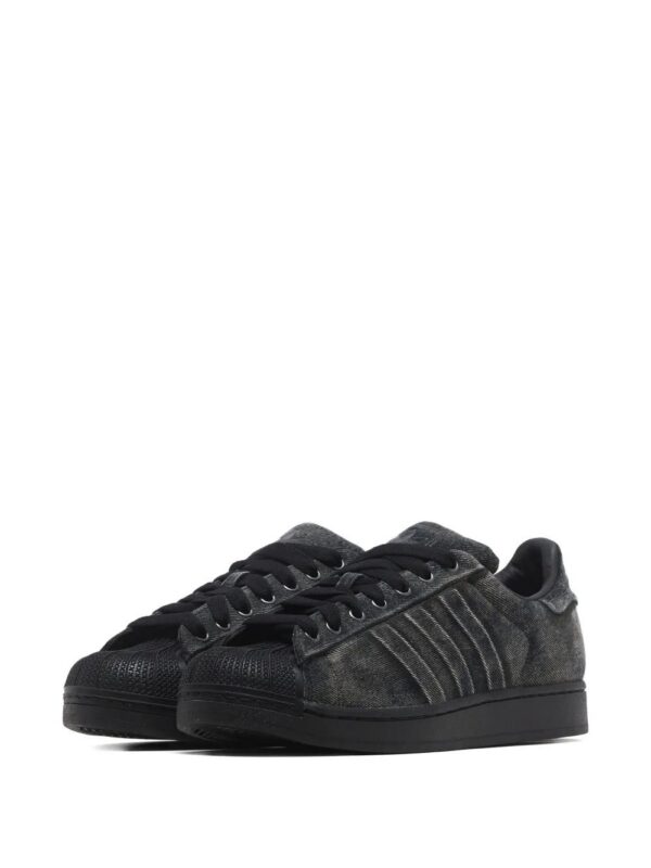 imgi_2_32729980_64082653_1000.jpg adidas striped sneakers
