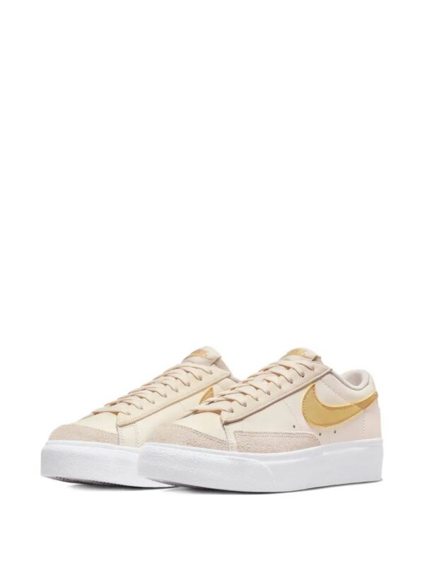 imgi_2_32935389_63277119_1000.jpg Nike Blazer Low sneakers