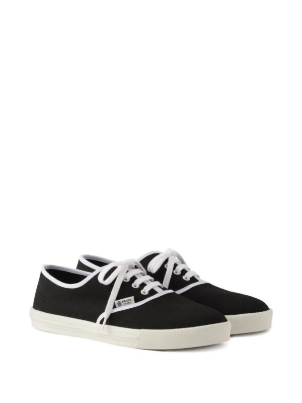 imgi_2_32991247_63351978_1000.jpg Prada lace-up round-toe sneakers