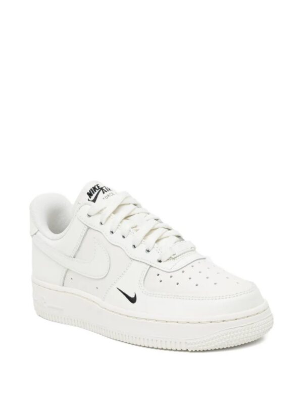 imgi_2_33150302_64203174_1000.jpg Nike Air Force 1 '07 Essential sneakers