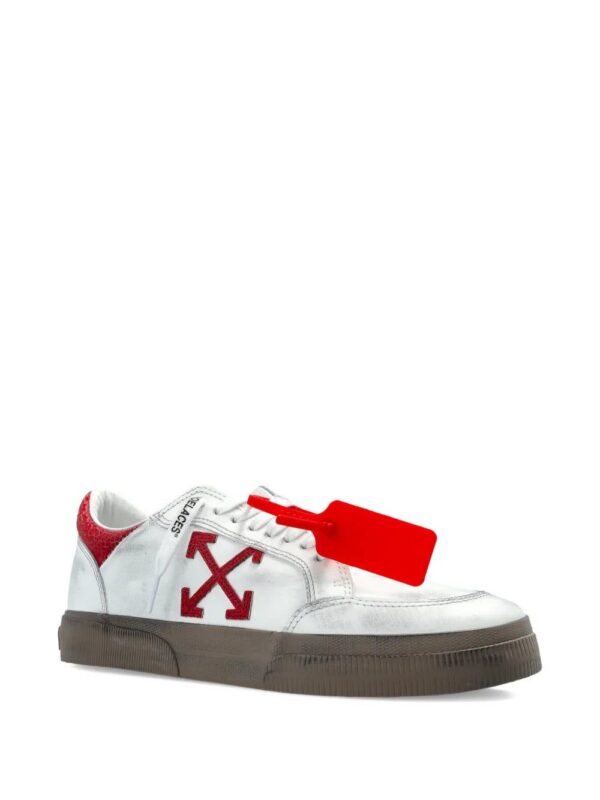 imgi_2_33212212_64051737_1000.jpg Off-White arrow textured leather sneakers