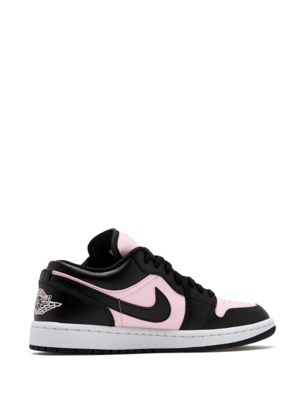 imgi_2_33319391_64243524_1000.jpg Nike Air Jordan 1 low logo sneakers