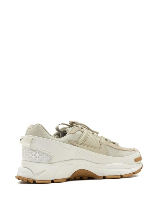imgi_2_33319409_64055596_1000.jpg Nike Zoom Vomero Roam sneakers