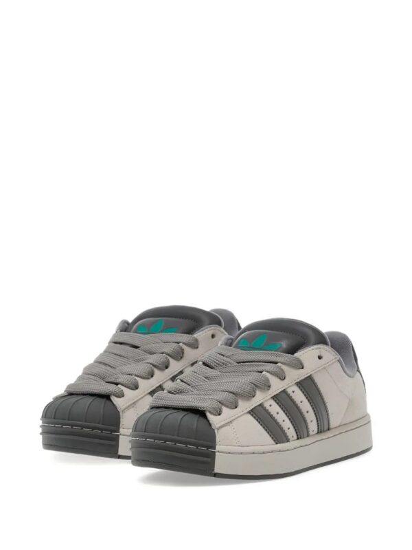 imgi_2_33432003_64172121_1000.jpg adidas Superstar stripes low-top sneakers