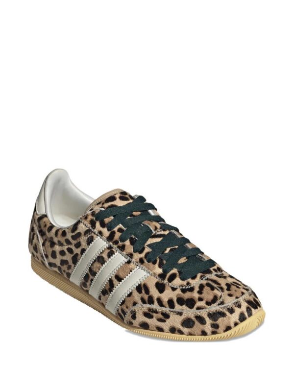 imgi_2_33462732_64218192_1000.jpg adidas leopard stripes trainers