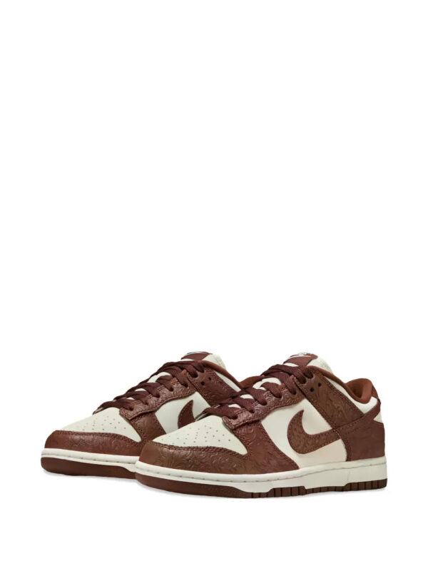 Nike  Dunk Low embossed sneakers