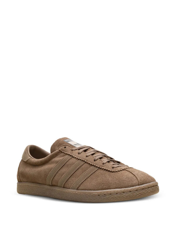 imgi_2_33955238_65431014_1000_55288057-325b-4c5a-b00d-03c22b7371b1.jpg adidas Tobacco sneakers