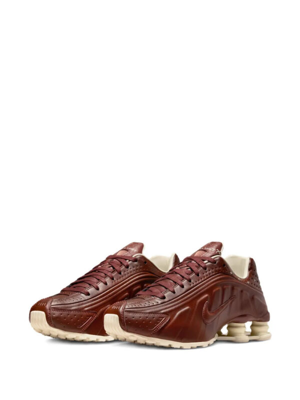 imgi_2_34034065_64974533_1000.jpg Nike Shox R4 perforated sneakers