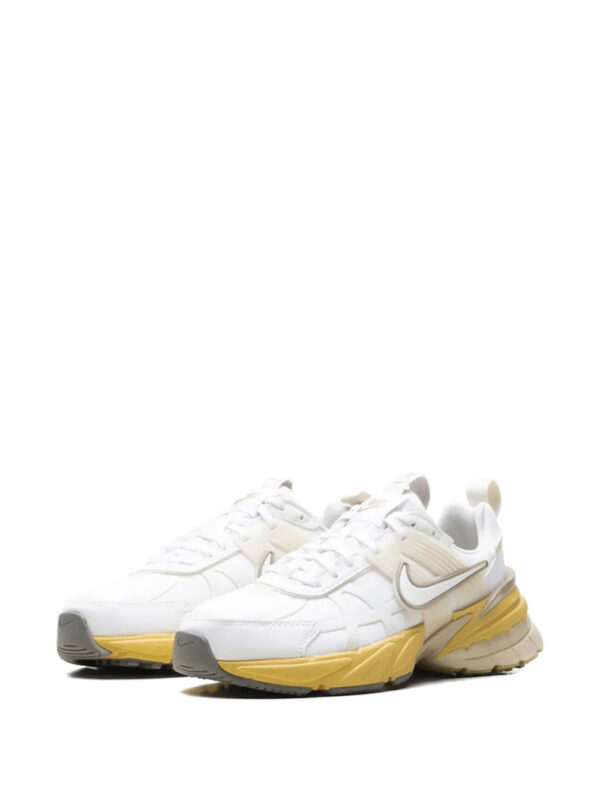 imgi_2_34098514_65382985_1000.jpg Nike V2K Run sneakers