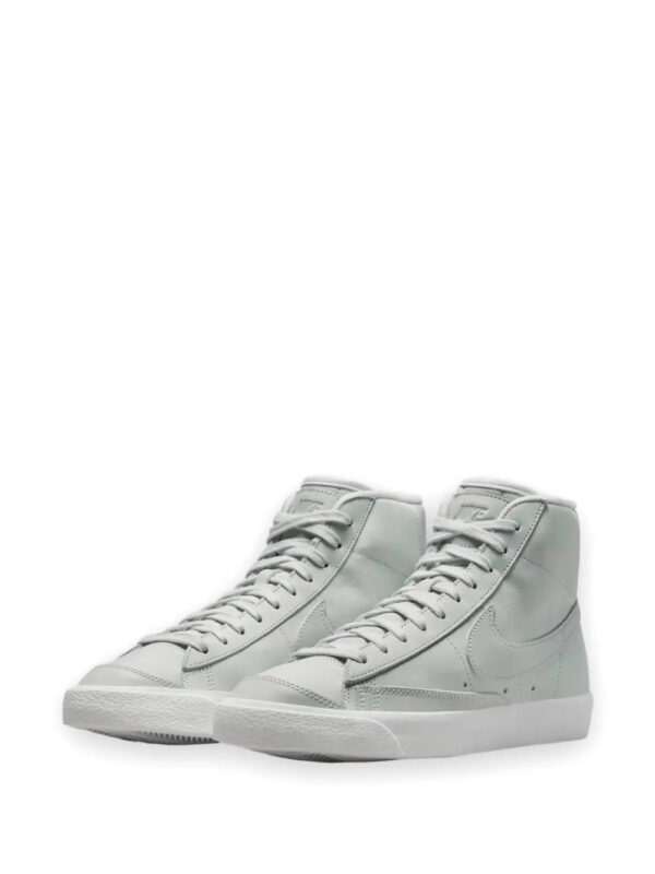 Nike  Blazer mid Premium Wmns sneakers