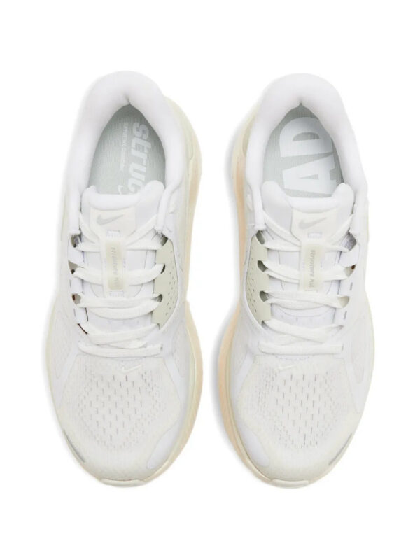imgi_2_34397529_65746607_1000.jpg Nike Structure Plus logo sneakers
