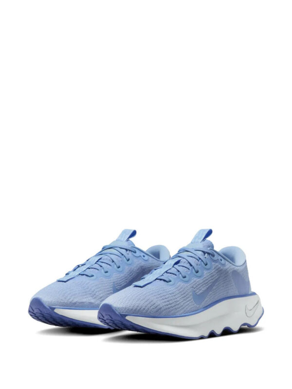 imgi_2_34528417_65820672_1000.jpg Nike Motiva sneakers