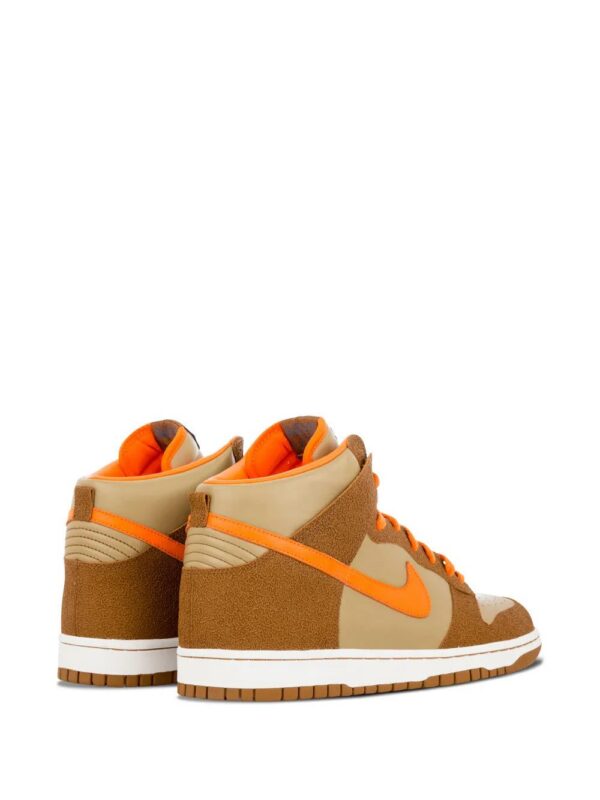 imgi_3_14088870_18503270_1000_50c2ea77-220a-4fa3-9e0c-3397d2a02435.jpg Nike Dunk High Premium sneakers