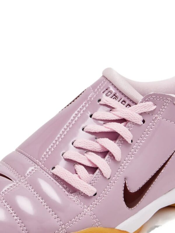 imgi_3_31951915_62026170_1000_c47e3555-f00f-4bbc-8934-b8b01110f6bf.jpg Nike Total 90 lace-up sneakers