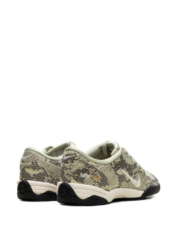 imgi_3_32398731_62843892_1000.jpg Nike Total 90 lace-up sneakers