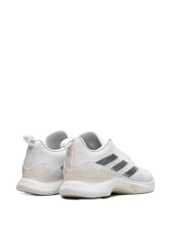 imgi_3_32505714_62990489_1000.jpg adidas Avacourt sneakers