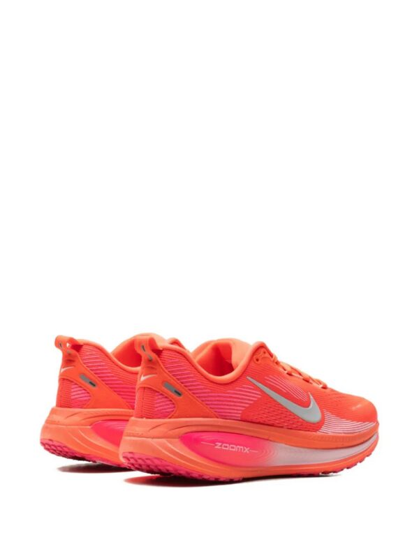 Nike  Vomero 18 sneakers